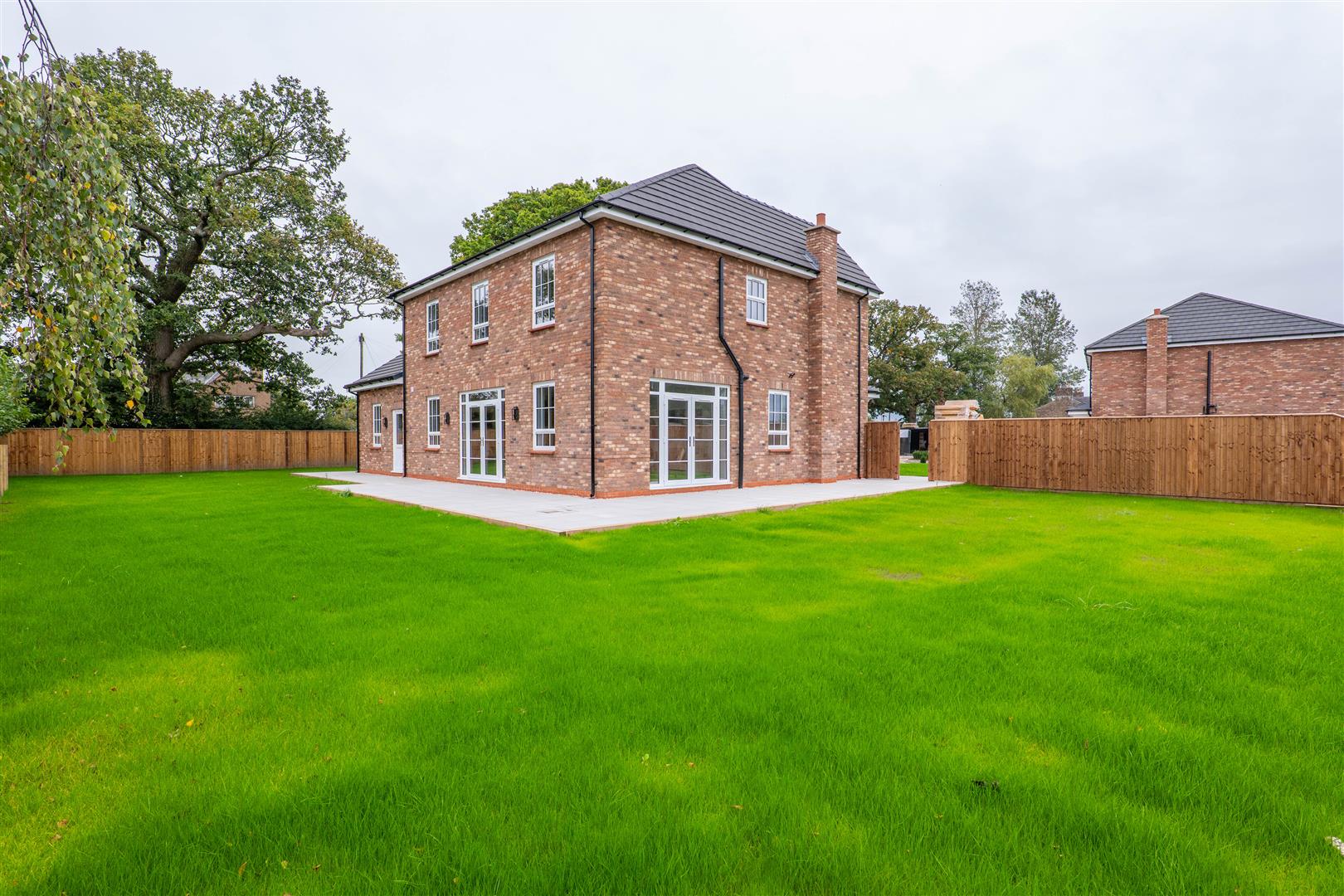 5 bed property in Francis Meadow, Preston